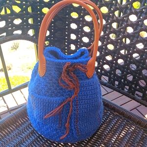 Bucket bag